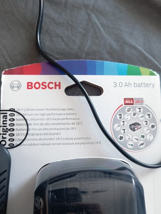Akumulator + Ładowarka Bosh. Nowe. 18v 3.0ah