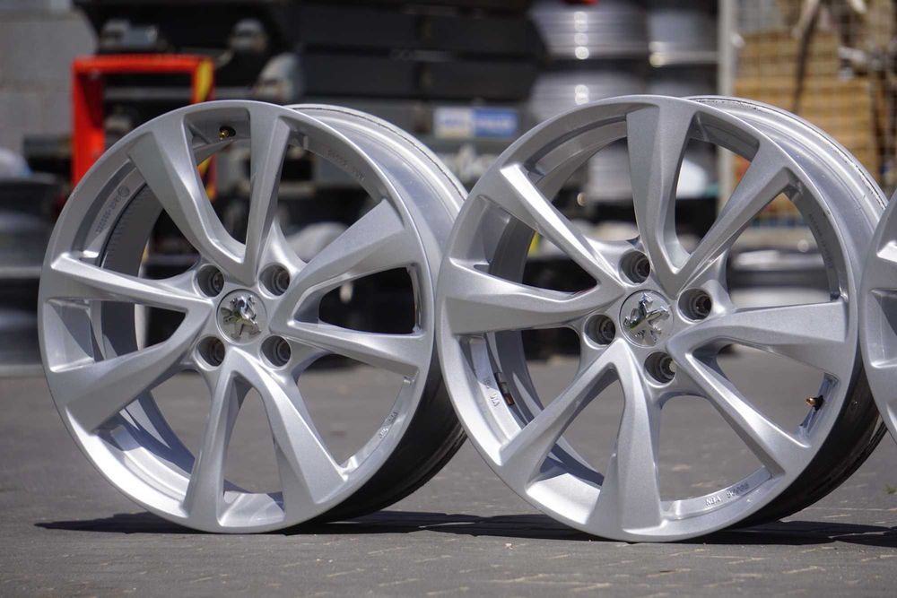 Alufelgi do Citroen Peugeot Opel 4x108 7Jx17 et32 cb65,1mm srebrne, w oryginale