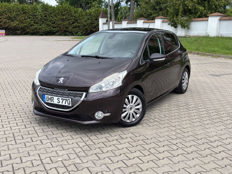 Peugeot 208 Piękny Peugeot 208! 1.6b. NAVI! Panorama !