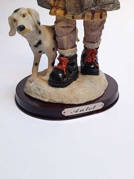 Estatueta Figura Menina Cão Dálmata