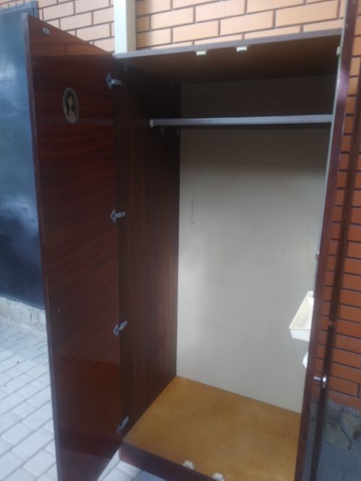 Шафа. двудверна. .