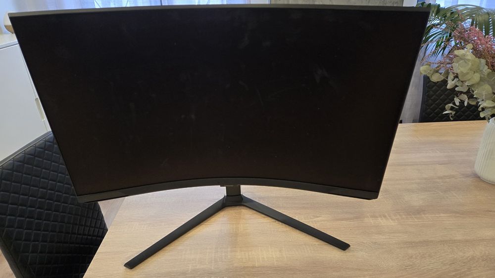Monitor Samsung Odyssey Neo G8 32” 4K 240Hz (S32BG850NP)