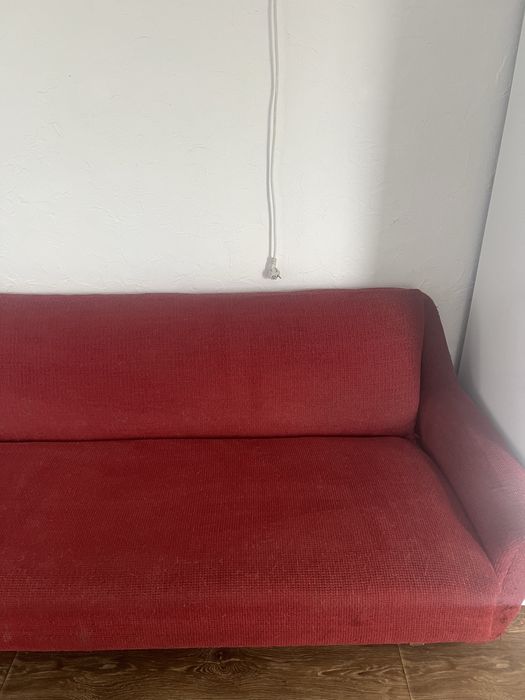 Продам диван для дачі