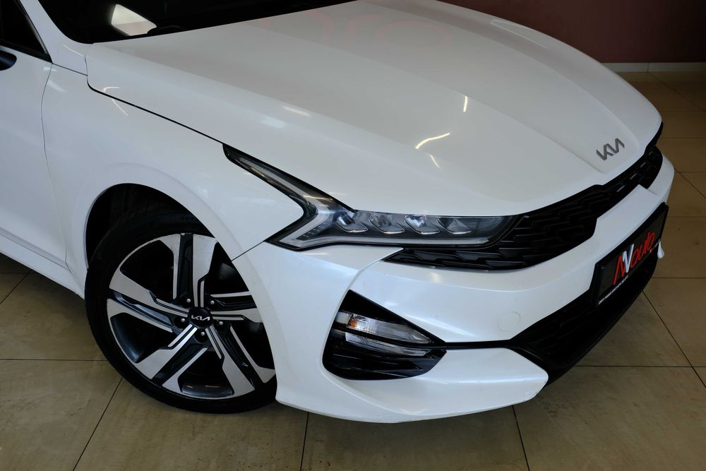 KIA K5 2020 біла
