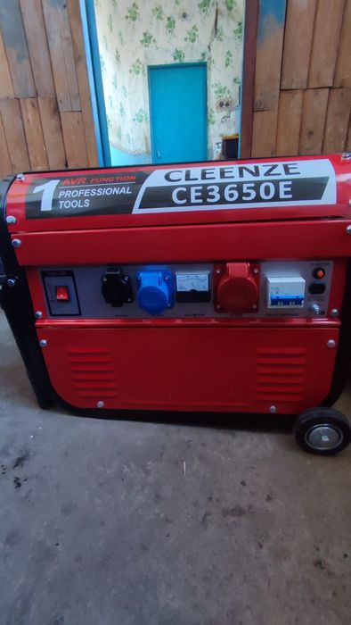 Продам генератор CLEENZE ce3650e
