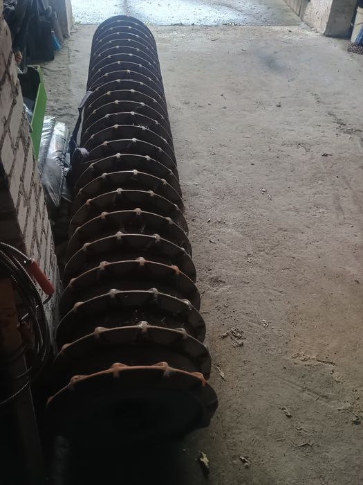 Wał trapezowy pierścieniowy pełny ciężki 3m trw packer packera lemken amazone