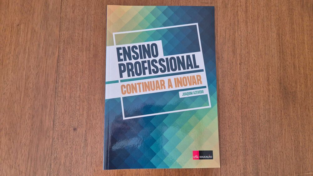 Vendo Dossier do Professor e Manual PRO EM ECONOMIA 11º Ano - NOVO !