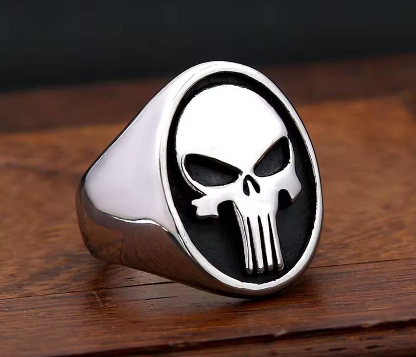 Sygnet punisher srebrny