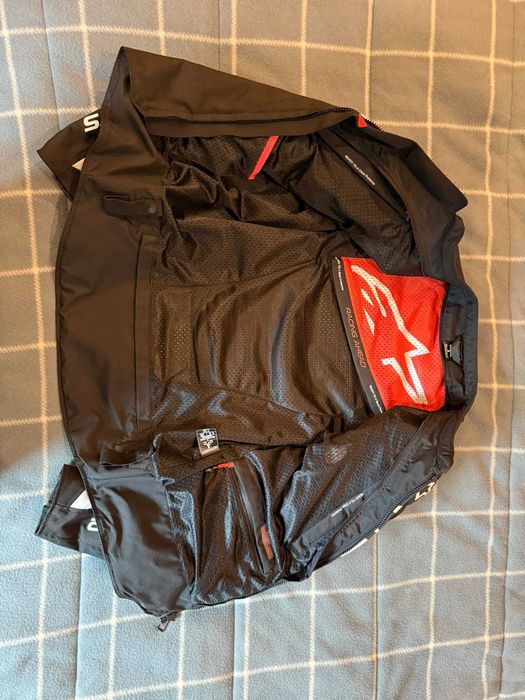 Casaco Alpinestars T-GP Plus R V4 c/ protetor de costas