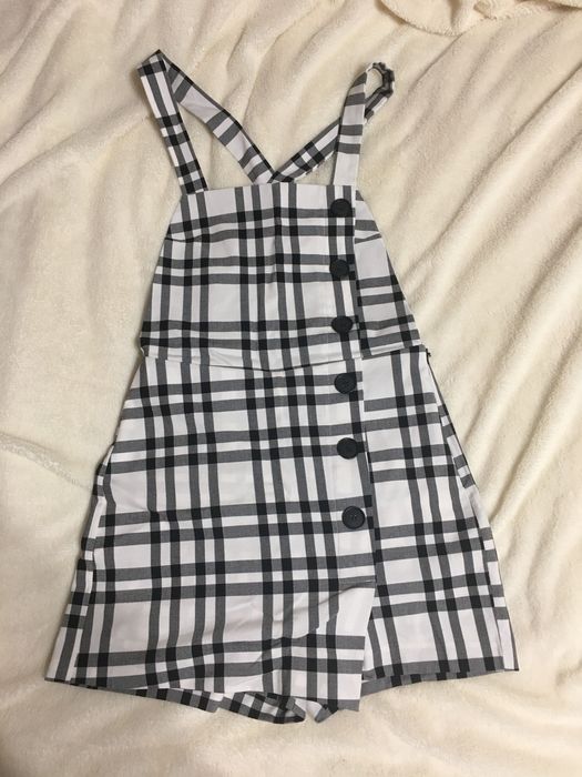 Гарненький комбінезон зі спідничкою-шортами