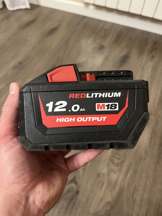 Акумулятор Milwaukee High Output 12.0 Аг