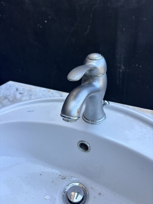Lavatorio de wc branco completo
