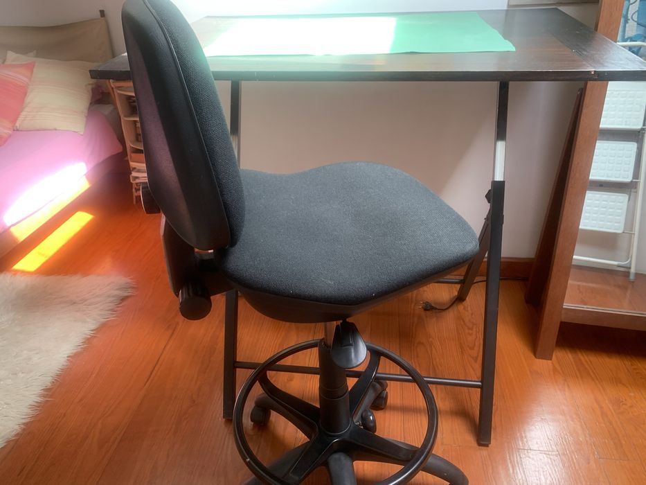 Conjunto de Secretaria e cadeira