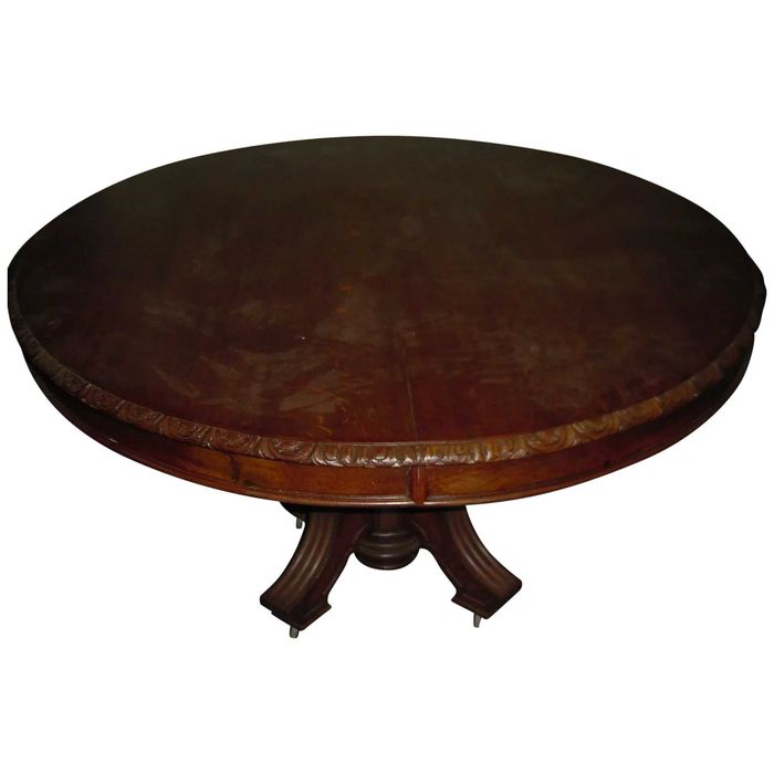 Conj. Mesa e seis cadeiras Louis XIII Séc. XIX/carvalho francês maciço