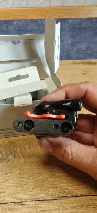 Zacisk hydrauliczny Shimano 105 Br-r7170. R7100