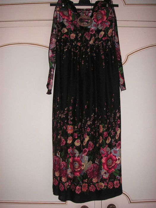 Vestido Verão com Aplicação e Alças e Vestido Castanho