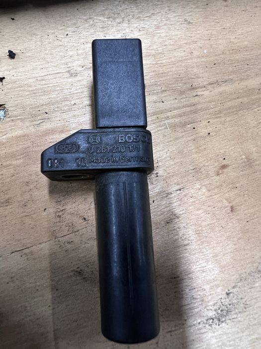 Датчик колінвала розпредвала Mercedes 2.2 2.7 cdi