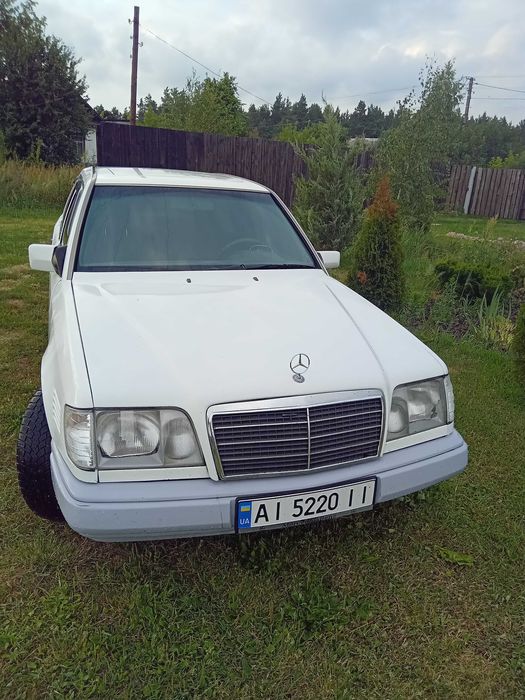 Продам Мерседес E250 дизель 124 кузов
