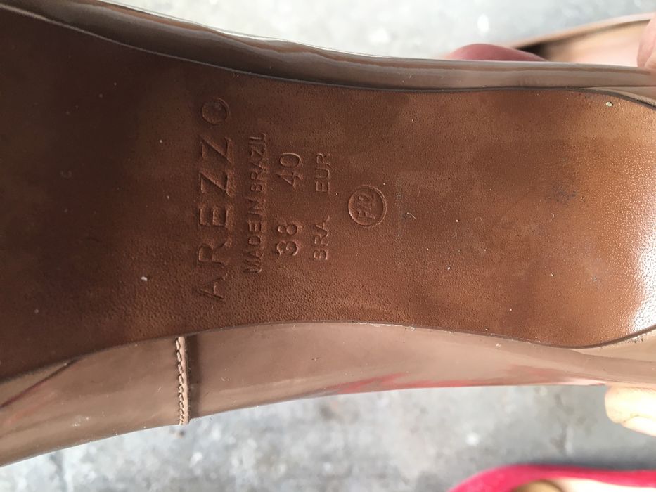 Sapatos de senhora como novos