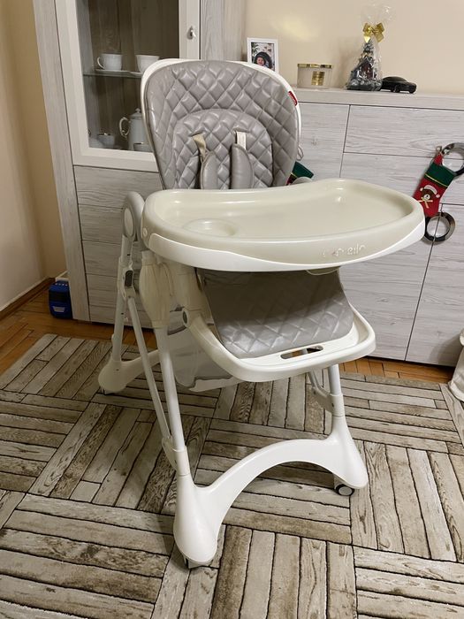 Крісло  для годування Carello Caramel