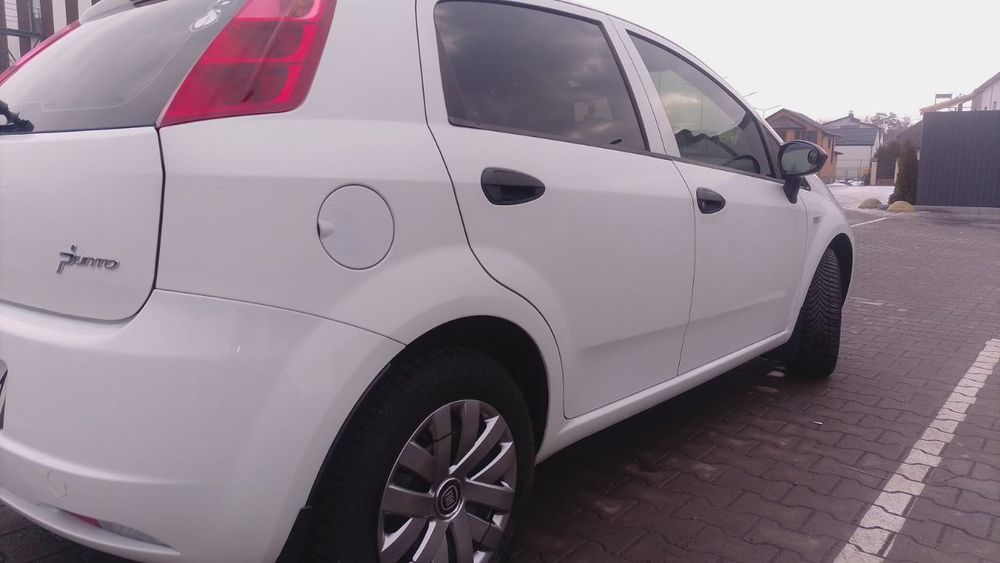 Продам Fiat Grand Punto  2009 1.4 бензин