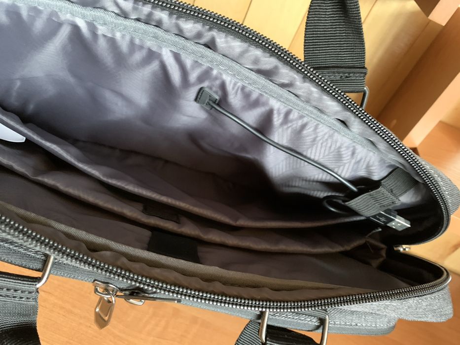 Сумка сіра фірми”hp” для ноутбука 15.6 дюймів нова роз. 40*30*5 см