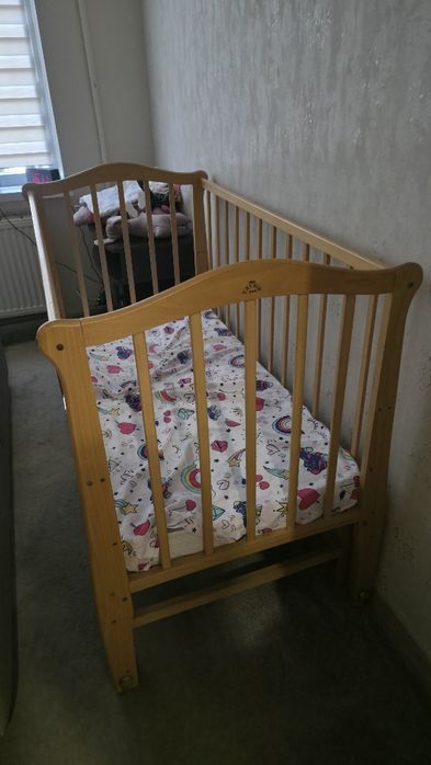 Дитяче ліжечко колиска