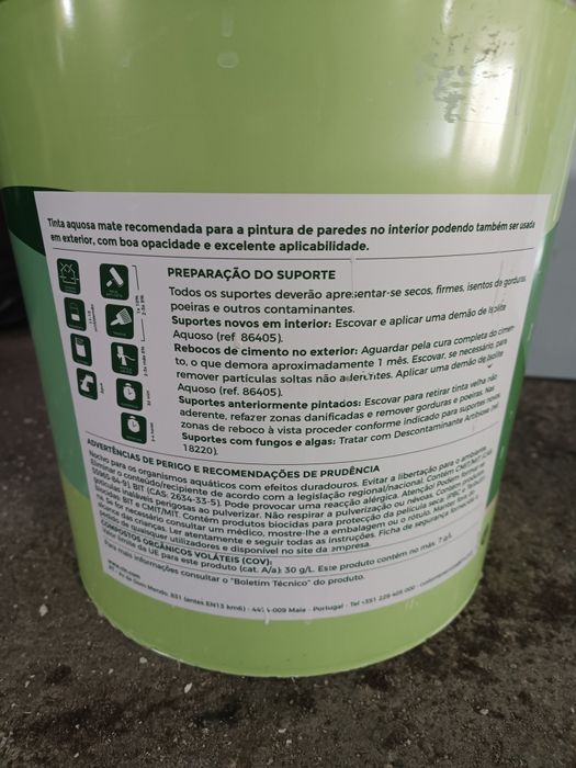 Vendo lata de tinta  branco "sujo"