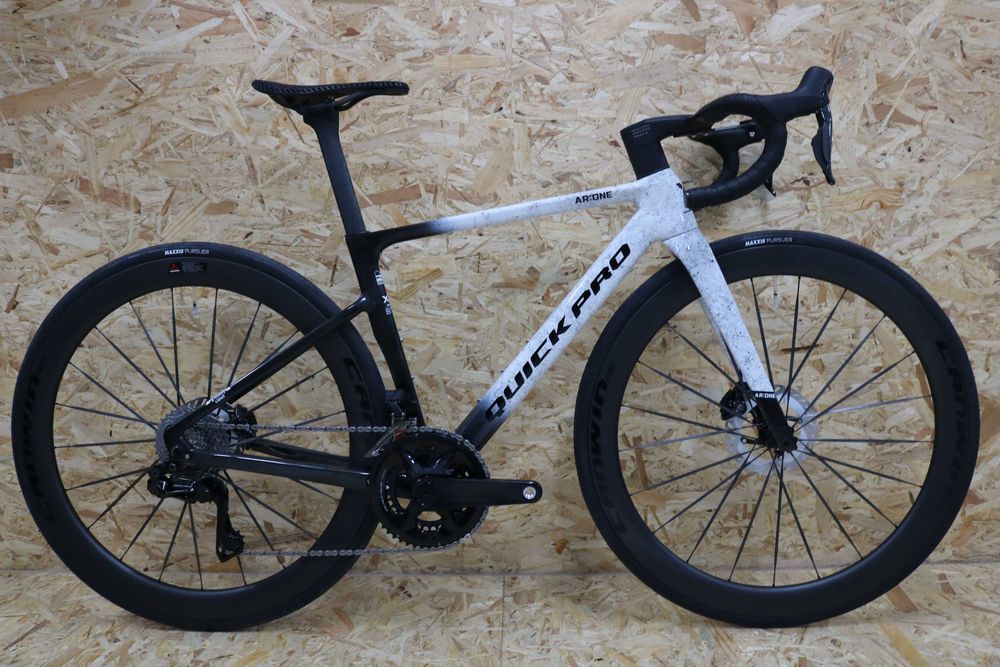 Bicicleta disco topo de gama Quick Pro AR:One / Dura Ace Di2 / NOVA
