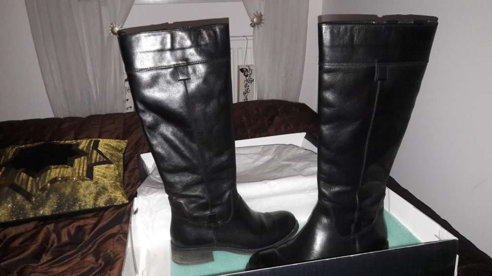 Kozaki damskie typu oficerki