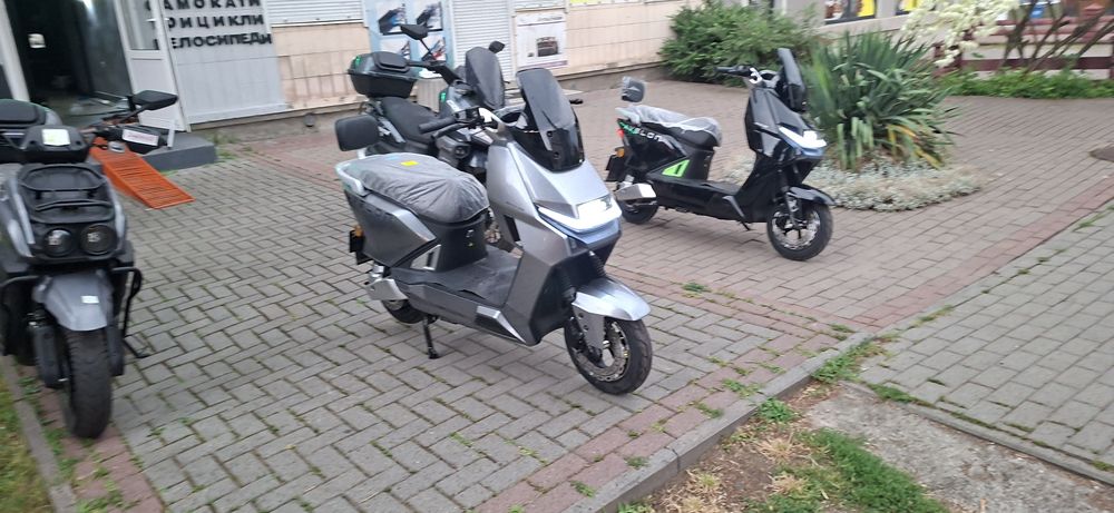 Електроскутер Garow «L500»  1500W, 72V 30Ah літій-залізо-фосфатний,