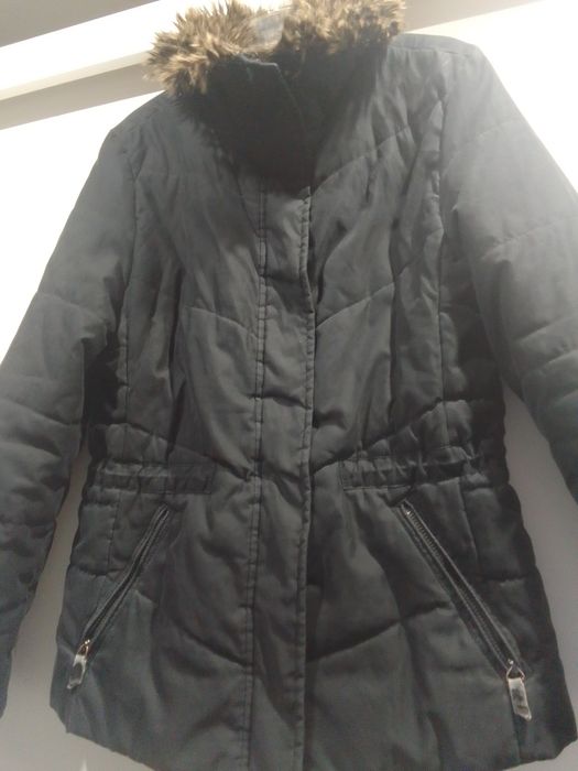 Zimowa chłopięca kurtka_Esprit r.152 stan bdb