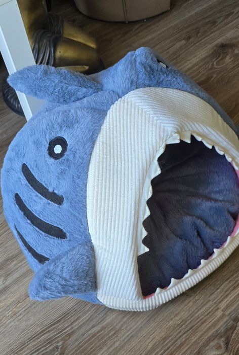 Legowisko rekin dla psa lub kota duże