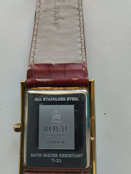 Продам жіночій годинник