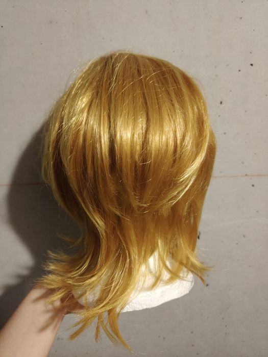 Peruka blond krótka