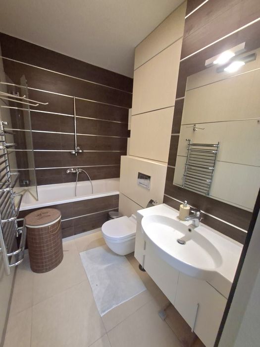 Продаж 2К . на Печерську ! 4 поверх ! Князів  Острозьких 46/ 2