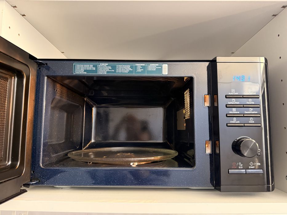 Micro-ondas SAMSUNG 23L com grill