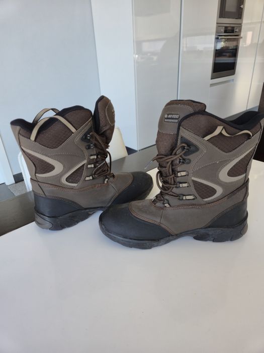 Botas de inverno Hi-Tec Cortina Waterproof 

- Cor castanha e preta.
-