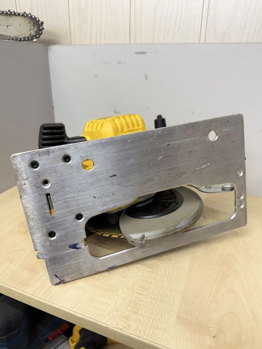 Dewalt pila tarczowa DCS570 18V