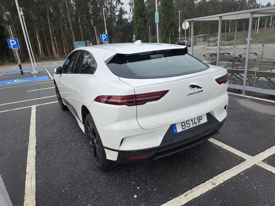 Jaguar I pace  400