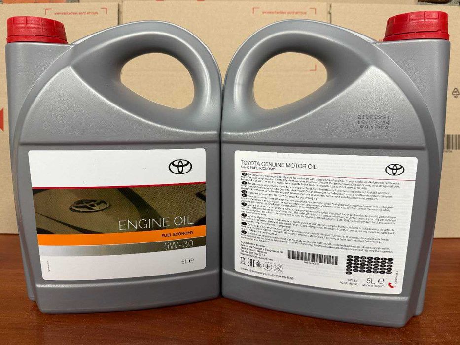 Моторне масло Тойота Toyota Fuel Economy 5W-30 5 л.
