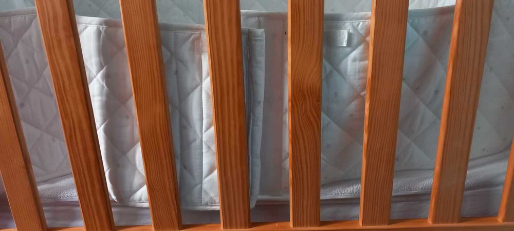 Protetor lateral de cama de grades