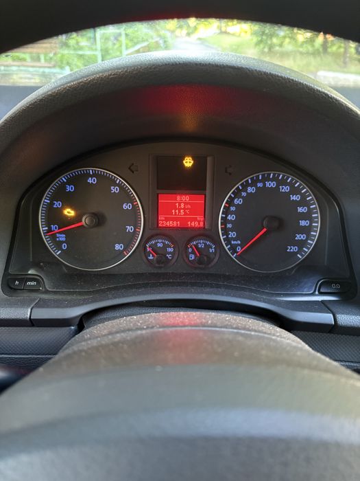 Продам авто Volkswagen Golf 5