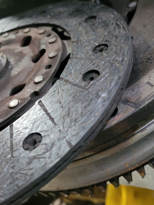 Sprzęgło tarcza docisk dwumasa komplet toyota Avensis t25 2.2D CAT