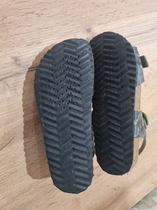 Сандалі босоніжки Geox  р 33 Ecco