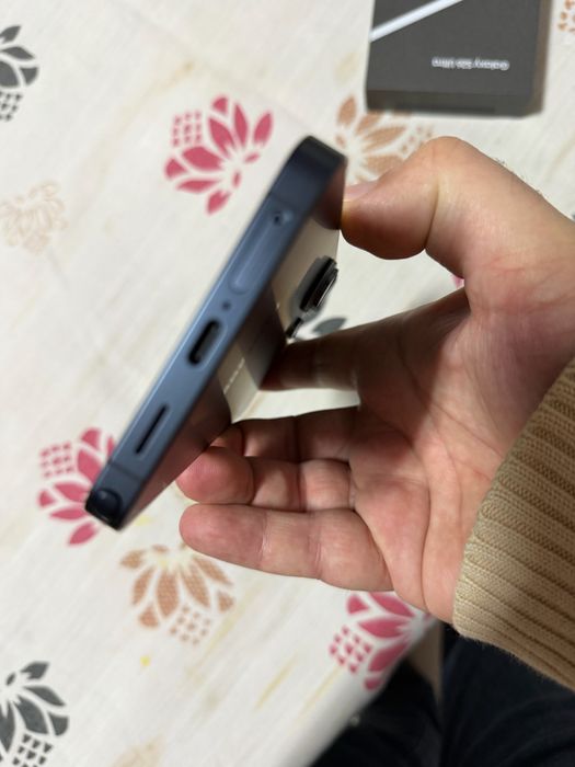 Samsung S26 Ultra, preto, com 12/256 GB de memória , como novo, com factura e garantia nacional de 3 anos.