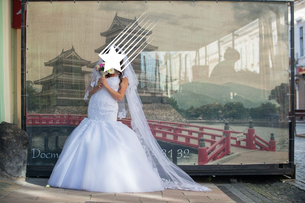 Продам весільну сукню