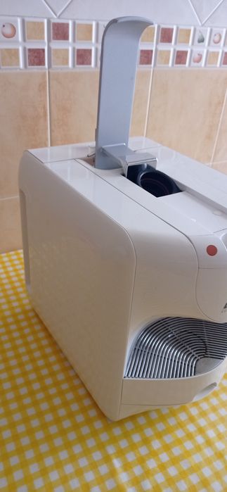 Máquina café Lavazzaa