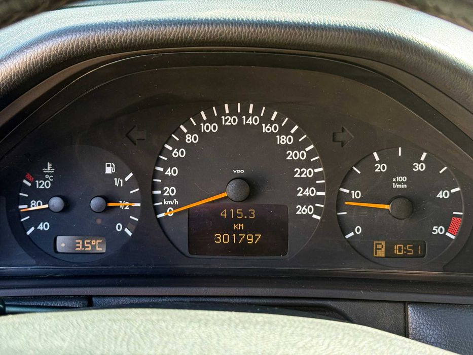 Mercedes Benz E-class W210 220CDI автомат