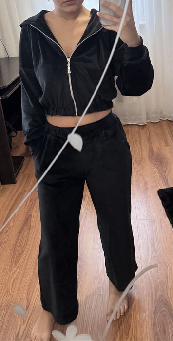 Велюровий костюм чорний, на низький зріст